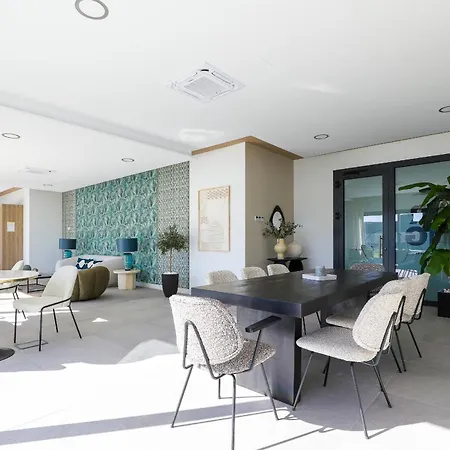 Apartment Oasis 325 Kronos - 3 Bedroom Estepona