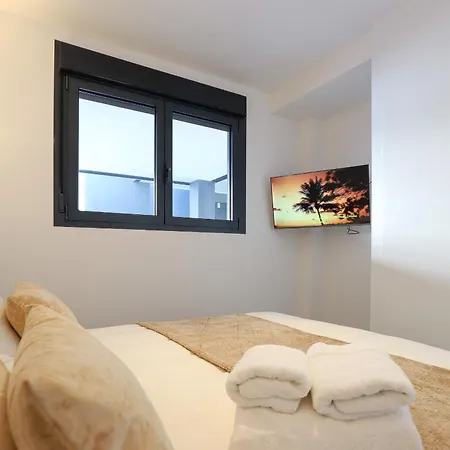 Oasis 325 Kronos - 3 Bedroom Estepona