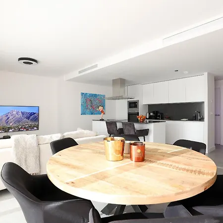 Oasis 325 Kronos - 3 Bedroom Apartment Estepona