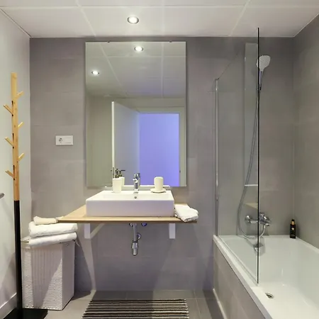 Oasis 325 Kronos - 3 Bedroom Apartment