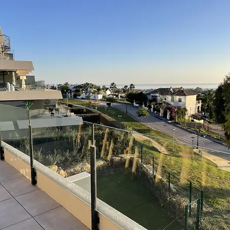 Apartment Oasis 325 Kronos - 3 Bedroom Estepona